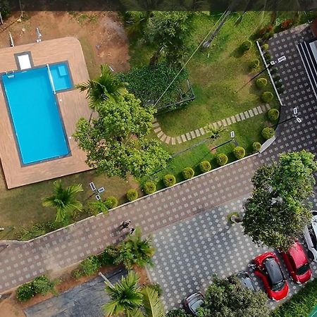 Dolphin Enclave Service Studio Apartments Kalpetta Exterior foto