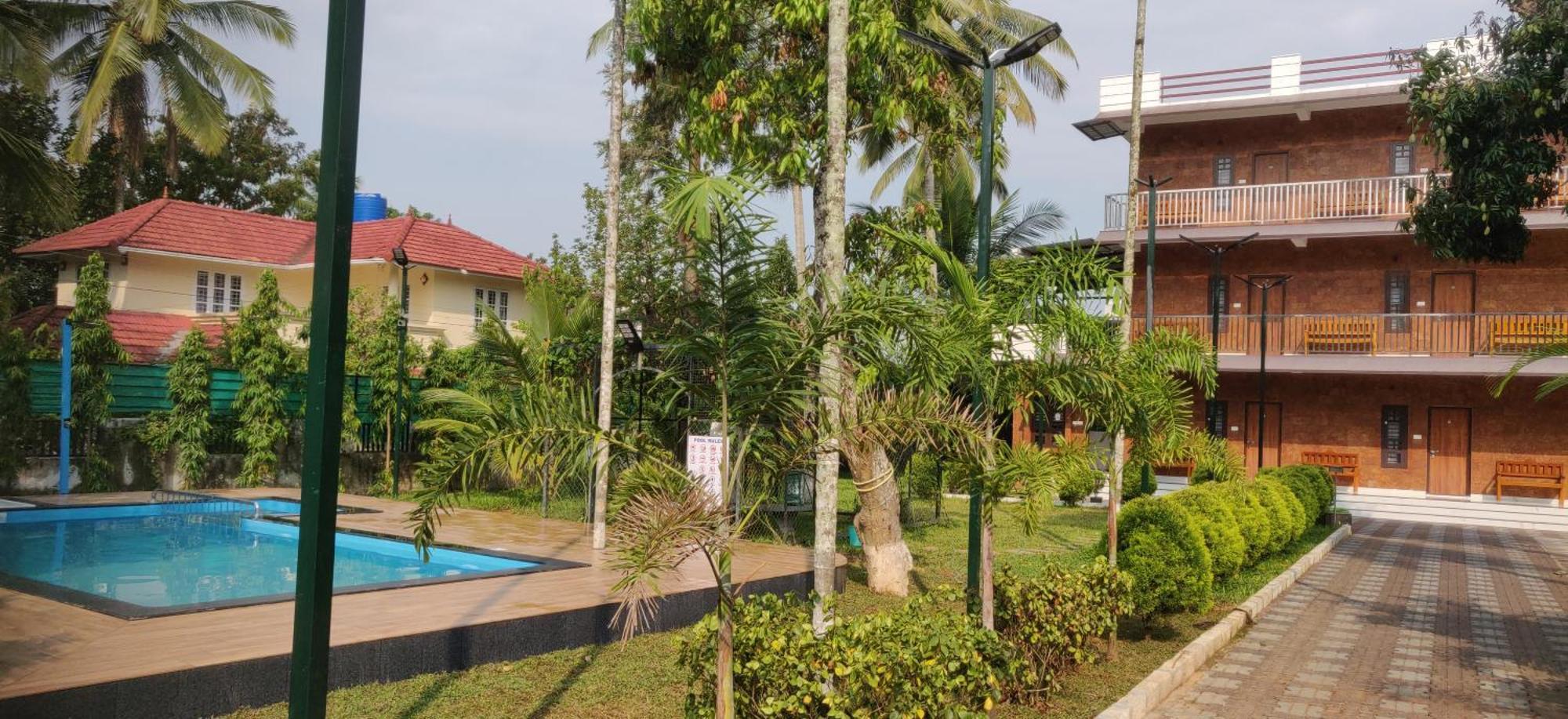 Dolphin Enclave Service Studio Apartments Kalpetta Exterior foto
